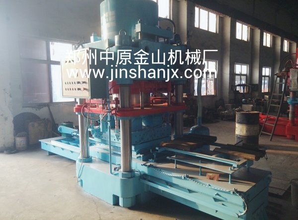 金山機(jī)械全自動人造石壓磚(瓦)機(jī)
