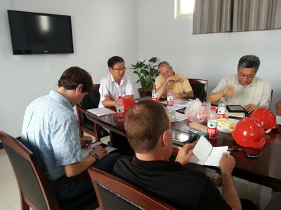 美國(guó)客戶(hù)視察設(shè)備進(jìn)展情況